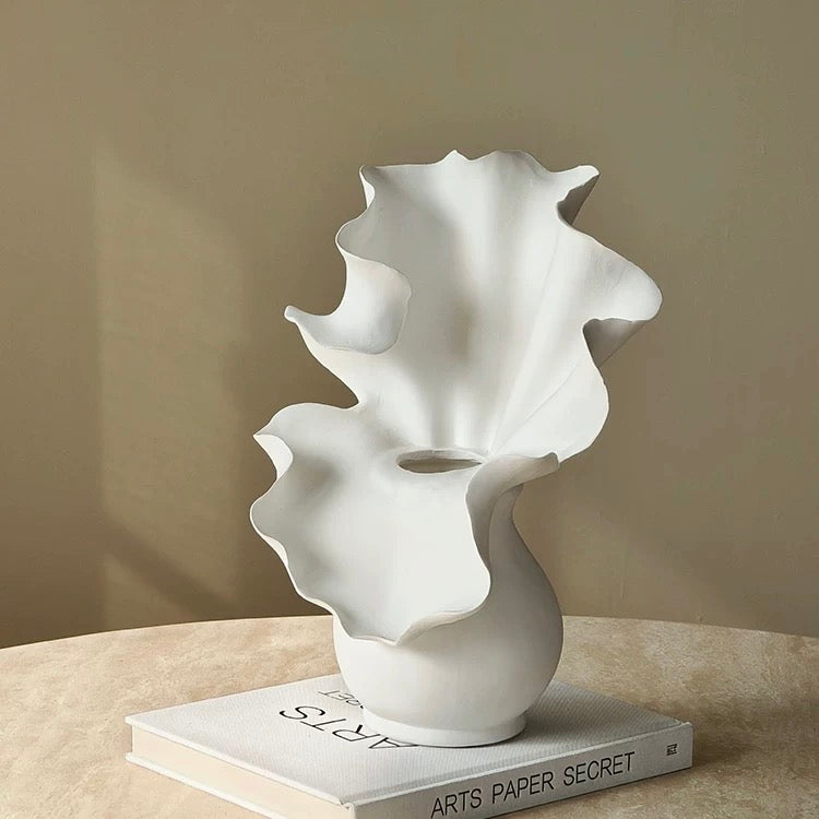 The Aurelia Ruffle Vase