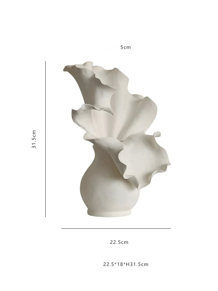 The Aurelia Ruffle Vase