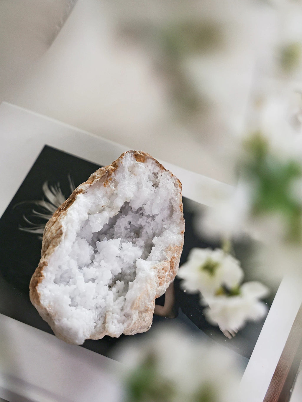 QUARTZ CRYSTAL GEODE
